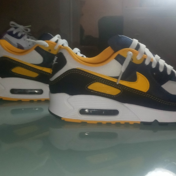 AirMax - Picture 6 of 13